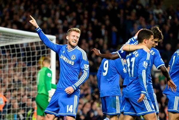 Čech vychytal Chelsea vítězství nad Manchesterem City