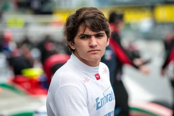 Parádní dárek k narozeninám! Fittipaldi vyhrál ve Španělsku - First Style