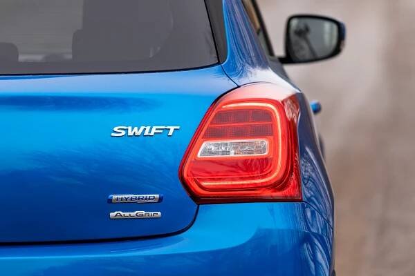 Úplně normální lidové auto s jednoduchým motorem: Suzuki Swift si na nic nehraje a cena taky potěší