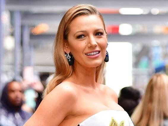 Blake Lively's 'A Simple Favor' Premiere Manicure Had a Hidden Message