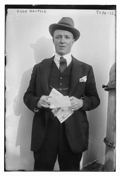 Soubor:Hugh Walpole circa 1915.jpg