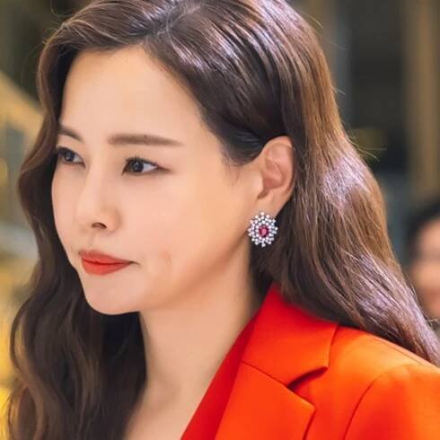Lee Ha Nee 13