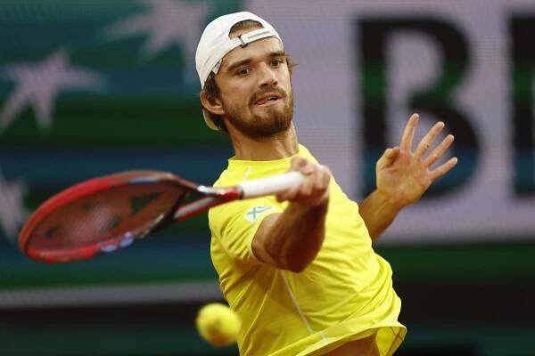 Tomáš Macháč neprošel na Roland Garros do osmifinále
