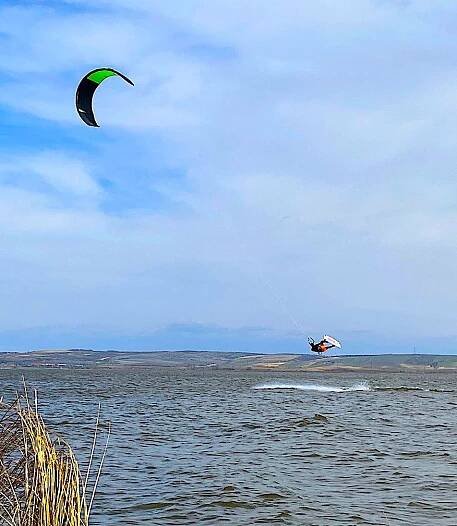 JARNÍ MUSHOW, POJEZD FURT - MUSHOW kiteboarding | snowkiting | foto/video | k.. 
