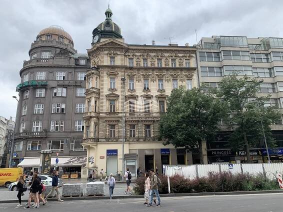 Ve výhradním zastoupením majitele nabízíme nebytovy prostor v samem centru Prahy - Pronájem - DOMUS REALITY