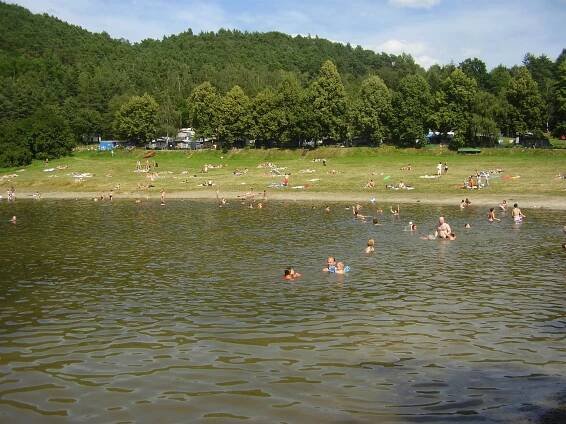 Voda v přírodních koupalištích v ČR je dobrá, hygienici zrušili tři zákazy - Ovodárenství