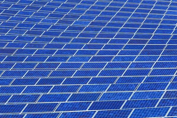 10 Top Solar Panel Manufacturers Worldwide [Updated 2025]