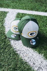 Kšiltovka New Era 39THIRTY NFL20 Sideline Home Green Bay Packers Stretch Fit Team Color - Snapbacks