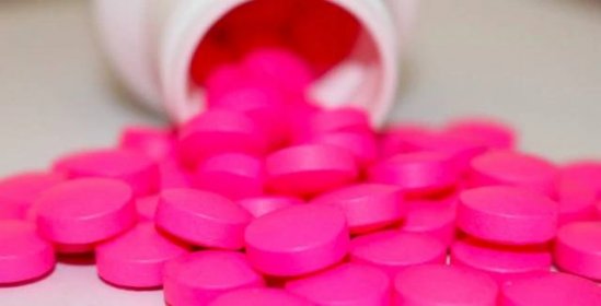 Až 15 % dospělých překračuje doporučené dávkování léků na bolest