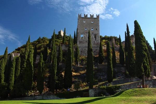 Hrad Arco, Castello di Arco, Italie, Trentino, Jižní Tyrolsko
