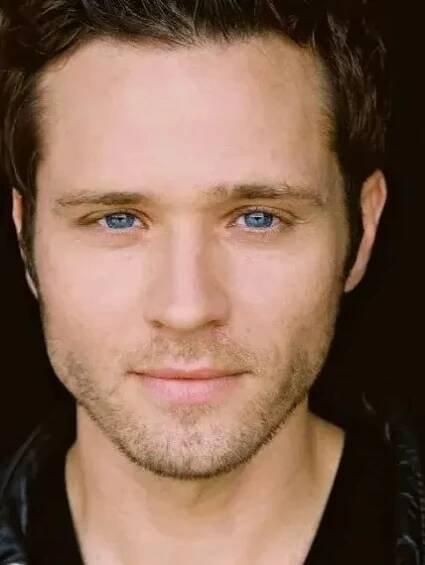 Seamus Dever