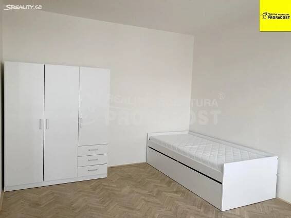 Pronájem Byt 1+1, Křivoklátská, Nové Strašecí
