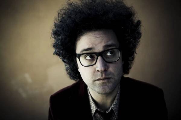 Biografia - Simone Cristicchi