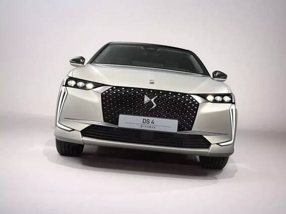 DS 4