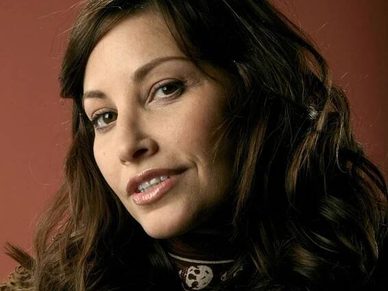 What Plastic Surgery Has Gina Gershon Had? - All Plastic Surgeries
