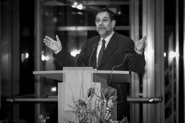 NATO-Generalsekretär Javier Solana 1998 in Berlin