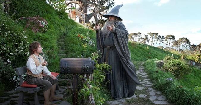 Pán prstenů: Vysvětlíme, co smrt Christophera Tolkiena znamená pro příběhy ze Středozemě • Filmožrouti.cz