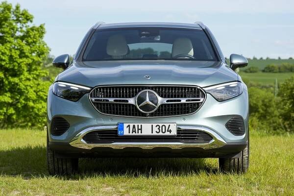 Test Mercedesu GLC: Nadchne i téměř v základu
