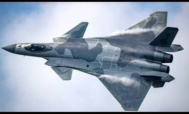 Image of the Chengdu (AVIC) J-20 (Black Eagle)