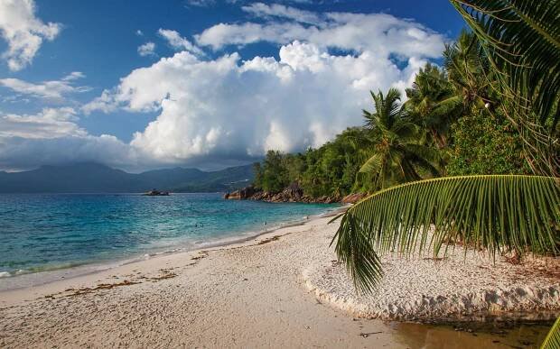 Anse Soleil Beach / Mahe / Seychelles