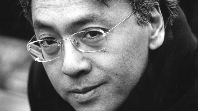 Kazuo Ishiguro 70. Jak se nobelista stal britským, a ne japonským spisovatelem