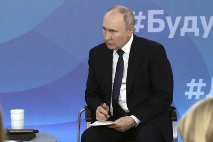 Putin chce jednat o ukončení války, tvrdí zdroje z Kremlu. Jaké má podmínky?