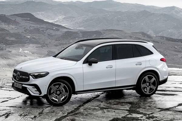 Why White Cars Have Higher Resale Value: The Untold Story Behind the World’s Favorite Car Color