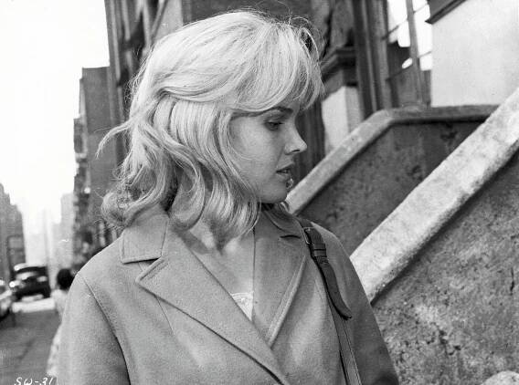 Something Wild - Z filmu - Carroll Baker