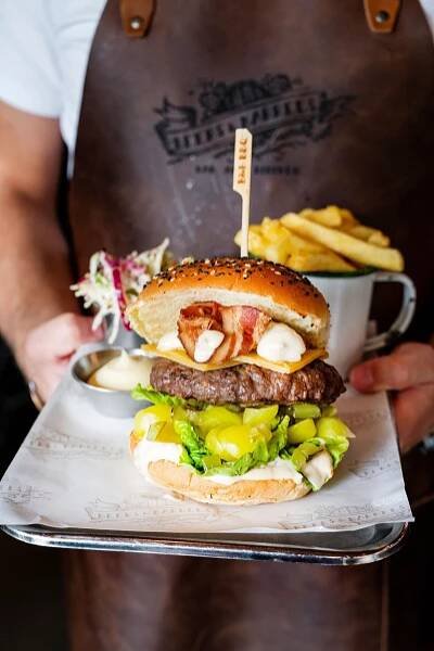 Burger & Beers | Your Amsterdam Host