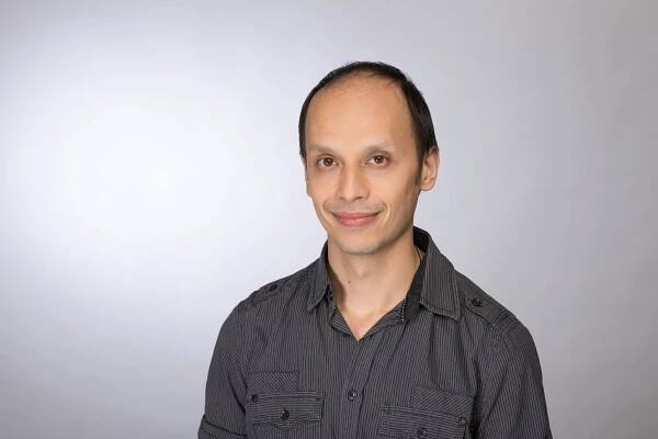 Lektoři - Peter Bartal