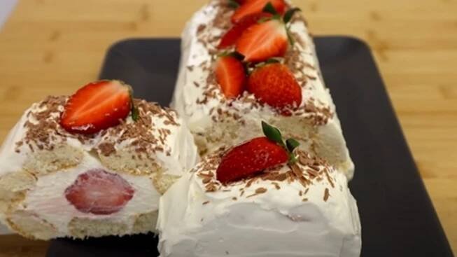 Nepečená roláda z piškotů a krému z mascarpone