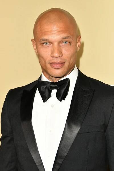 „Nejkrásnější“ zločinec Jeremy Meeks. Jak vypadá a co dělá dnes - iDNES.cz