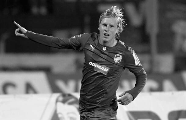 Fotbalista Rajtoral spáchal sebevraždu. Oběsil se v bytě v Turecku