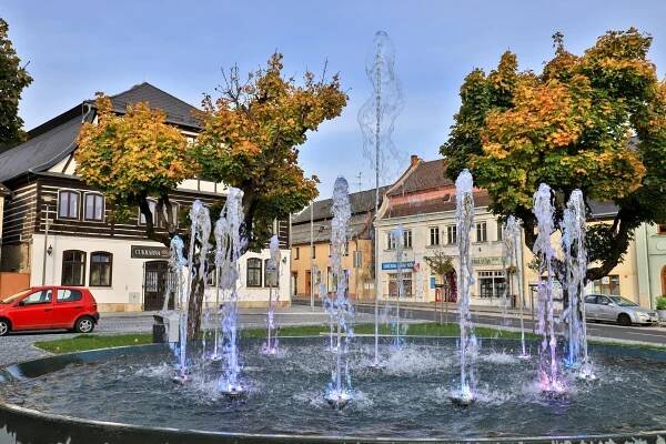 Fotografie - Jablonné, fontána na náměstí - 19.10.2024