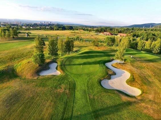 Sokolov - golf na čtyřech hřištích a wellness
