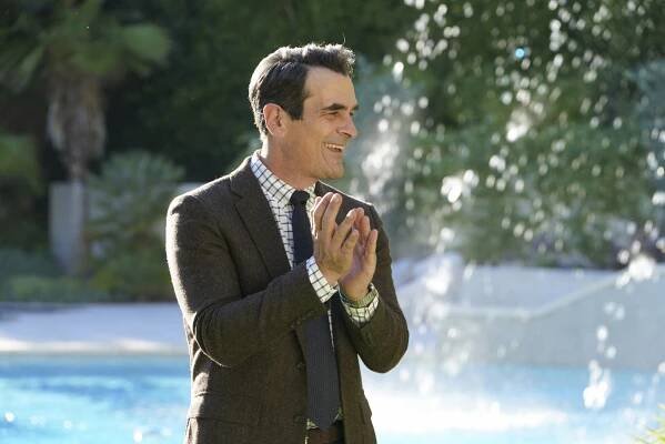 Taková moderní rodinka - Překvapení pro Lily - Z filmu - Ty Burrell
