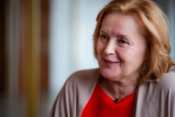 Magda Vášáryová: Tradičná rodina nikdy neexistovala, je to len súčasť hybridnej vojny o moc — Denník N