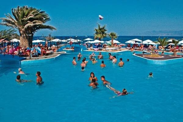 Hotel Eri Beach & Village, Řecko Kréta - 8 849 Kč Invia