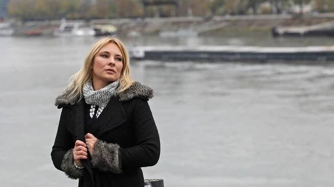 Co dnes dělá krásná Jeskyňka z Básníků: Zbohatla a vzala si fotbalového bosse - Médium.cz