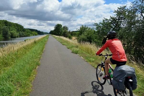 Tohle je nejoblíbenější cyklotrasa v Česku. Je dlouhá 80 km a za srdce chytí zapálené cyklisty i rodiny s dětmi - SportDeník