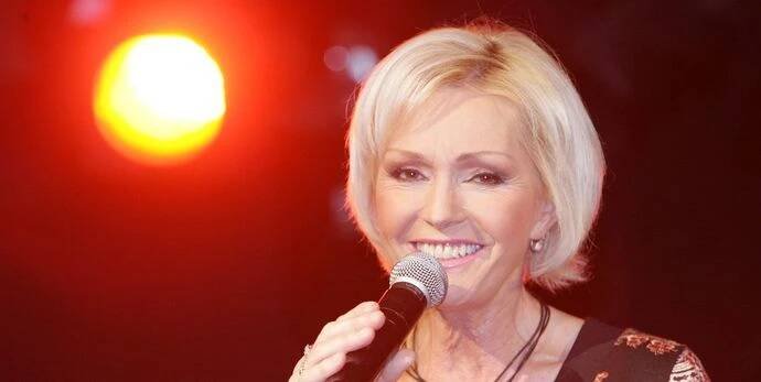 Helena Vondráčková oslavila 74. narozeniny! Co dělá pro svou perfektní postavu?