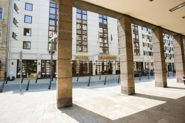 ERZSÉBET CITY CENTER - Maďarsko - Budapešť | Superzajezdy.cz