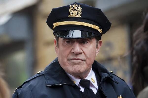 East New York - Pilot - Z filmu - Richard Kind