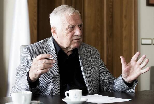 Havel byl z jiného těsta, vzpomíná exprezident Klaus v rozhovoru pro LN