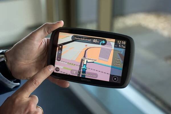 TomTom Falls After Report Apple Is Building Own Maps Database