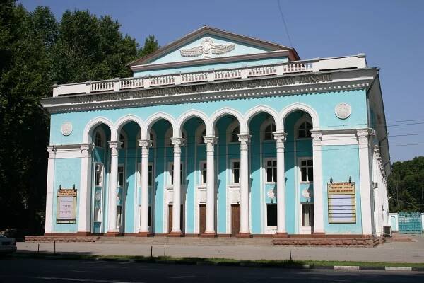 Soubor:Театр Лахути Душанбе.jpg