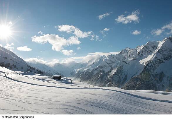 Zillertal 3000 / Hintertux - Lyžování 2024/25 | Nev-Dama.cz