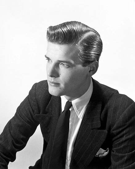 Roger Moore (89) už je v hereckém nebi: Takový fešák byl ještě předtím, než začal hrát Bonda