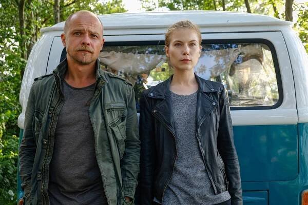 Vraždy u jezera - Mořská panna - Z filmu - Matthias Koeberlin, Nora von Waldstätten