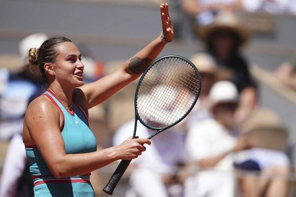 Siniaková s Townsendovou postoupily do osmifinále čtyřhry na Roland Garros